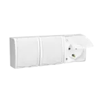 SIMON AQUARIUS WMQW-32311x-1011 Gniazdo wtyczkowe potrójne z uziemieniem Schuko bryzgoszczelne IP54, klapka biała, z przesłonami torów prądowych, 16A, 250V~, zaciski śrubowe; biały